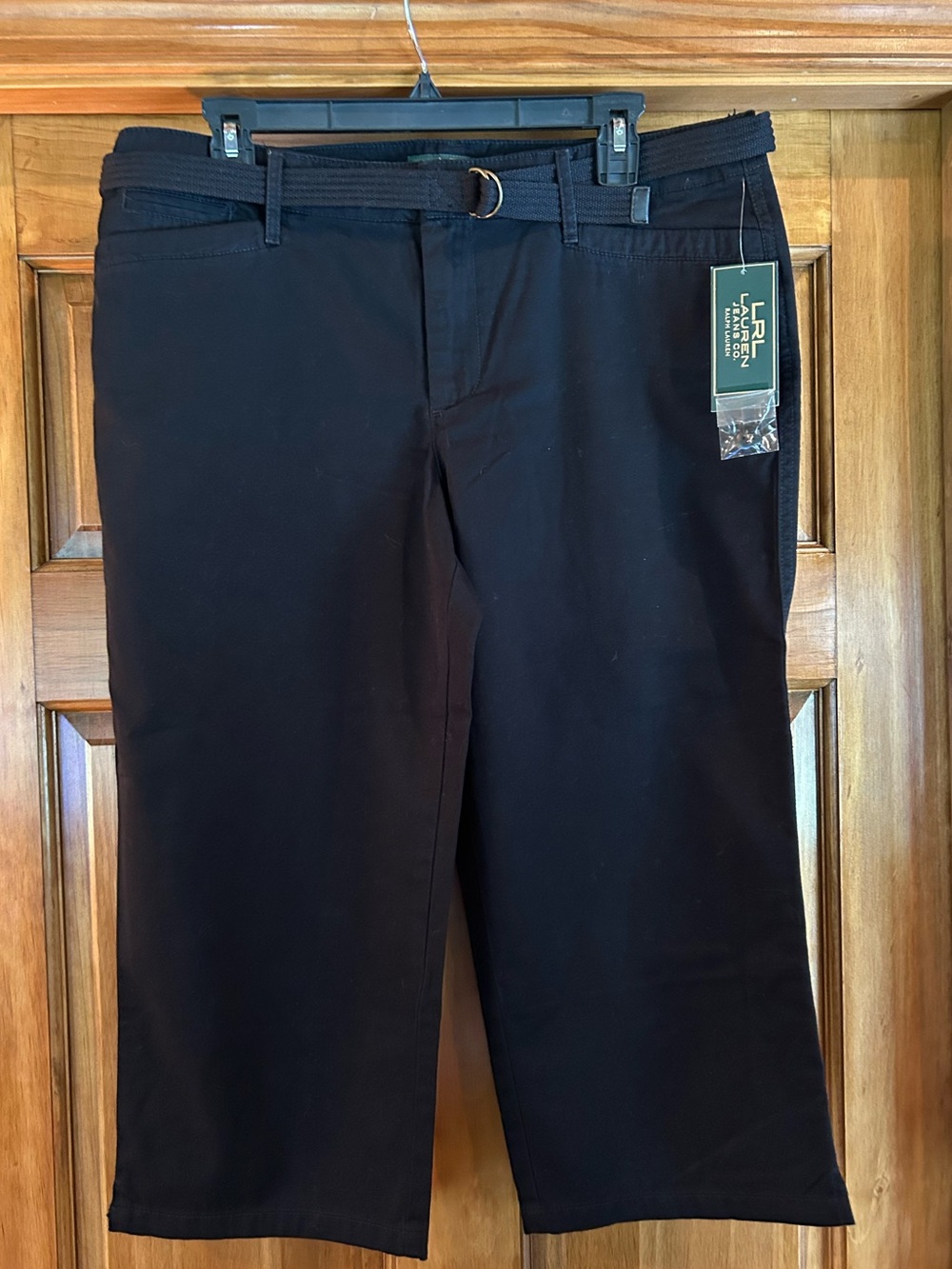 Lauren Jeans Company Black Capris with Fabric D-Ring Belt